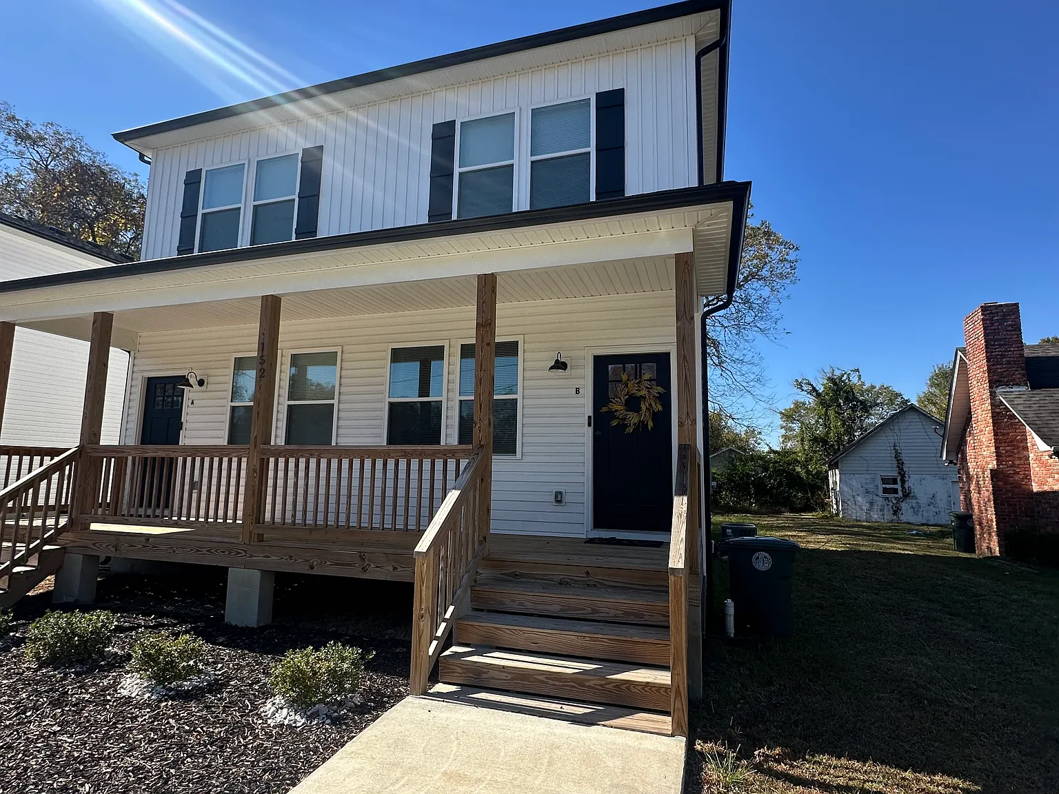 2 bed, 1.5 bath, 923 sqft, $1,450 — Photo 2