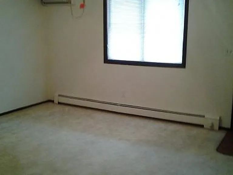 333 W State St — Photo 4