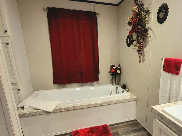 3892 County Road 1305, Bogata, TX 75417