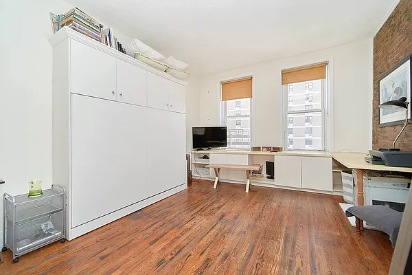 Rented by Compass | media 9