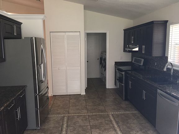 5th image of 236 NW 48th Ave