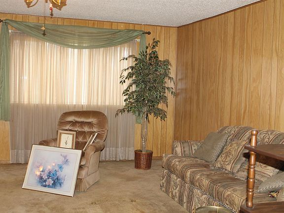 2nd image of 4907 Lake Park Dr