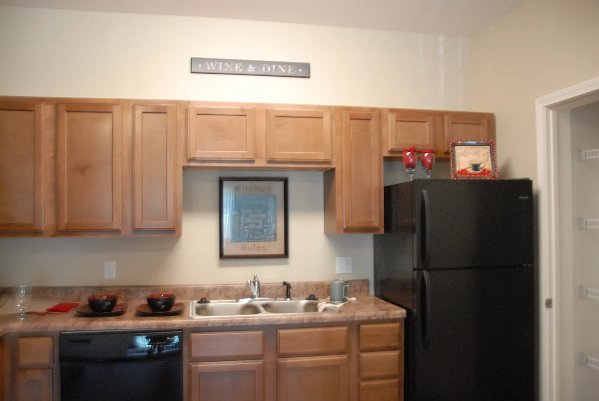 Building Photo - 404 N Cattleman Dr