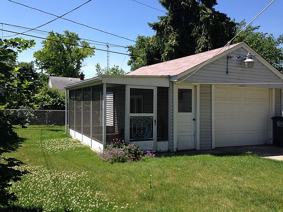 Enclosed porch for summer nights