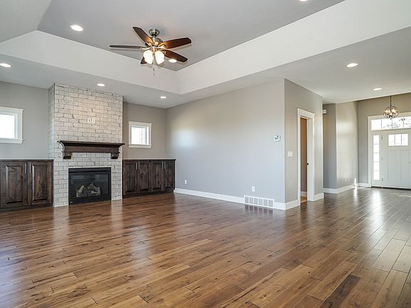 4th image of 1319 Kotter Dr