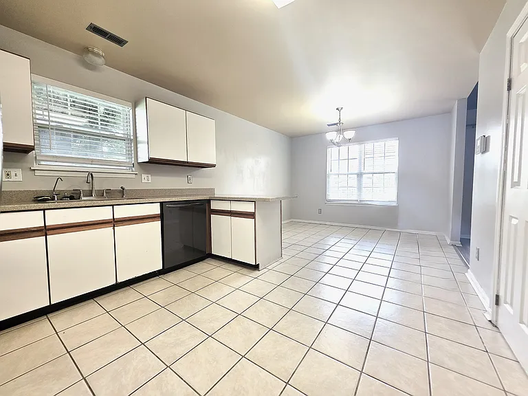 324 Palomino Ln — Photo 7