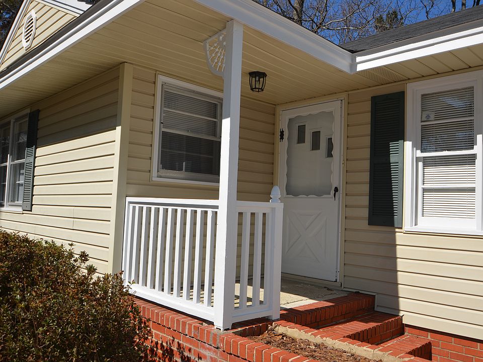 1st image of 314 Country Club Dr