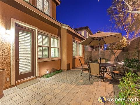 landscaped rear patio