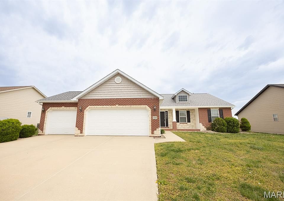1st image of 908 Indian Prairie Dr