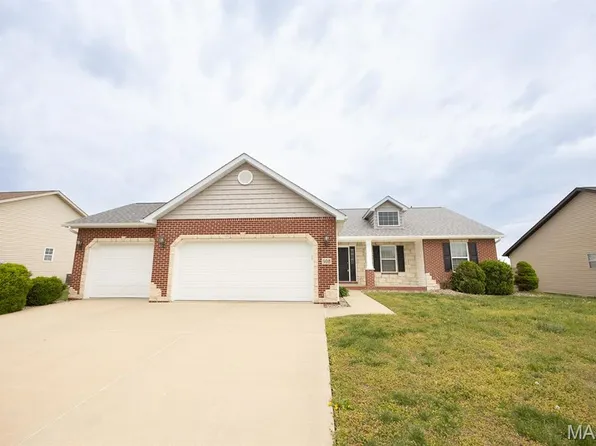 908 Indian Prairie Dr, Mascoutah, IL 62258