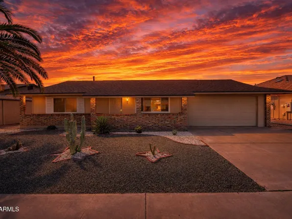 10329 W Floriade Drive, Sun City, AZ 85351