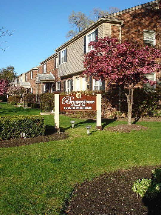 Brownstones of Royal Oak