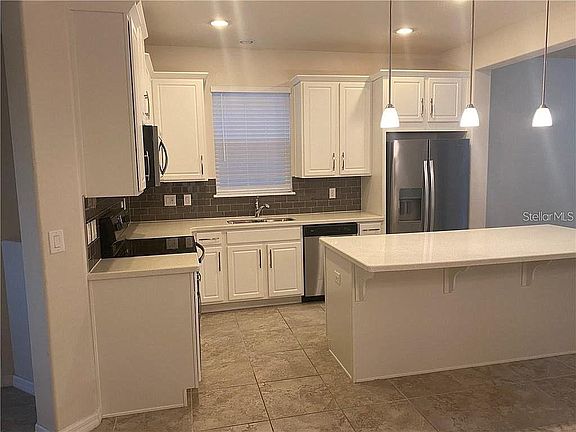 3rd image of 2481 Rapollo Dr