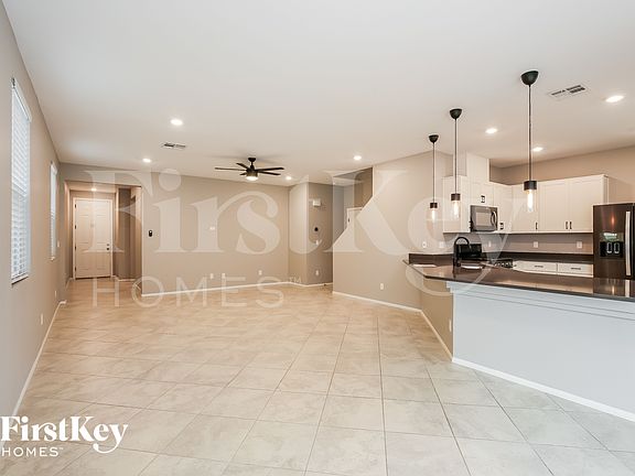 3rd image of 7028 Fossil Lake St
