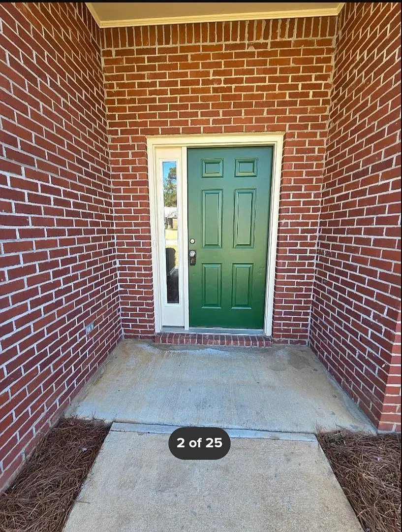 North Columbus Home with Garage and Huge Backyard — Photo 2