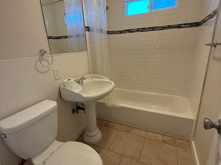 1013 E Garland Ave — Photo 6