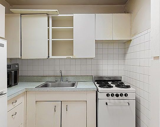 5th image of 185 Hall St APT 1514