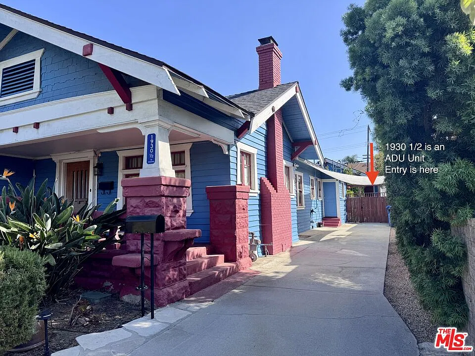 1930 1/2 6th Ave