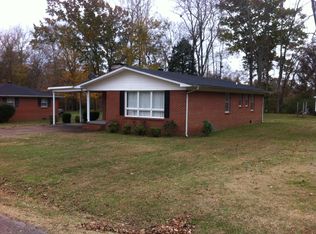 118 Parkway Dr, Waynesboro, TN 38485