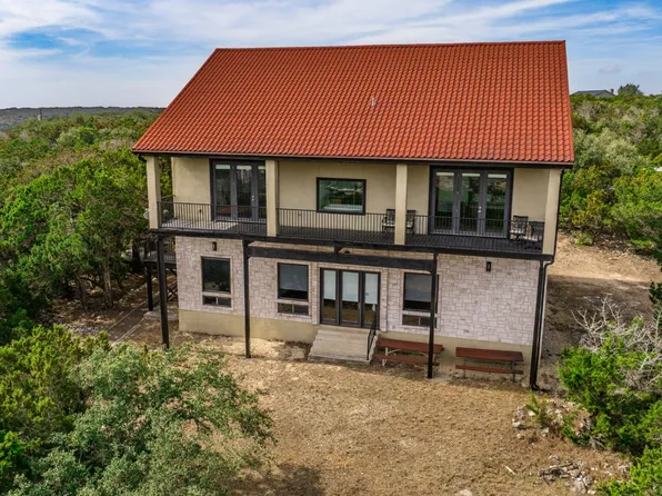 285 Timberhill, Pipe Creek, TX 78063