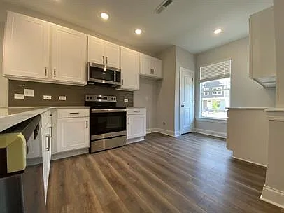 339 Old Grove Ln — Photo 5