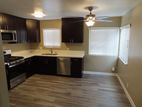4th image of 3866-725 36th St #3872