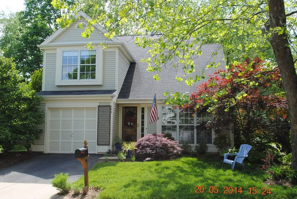404 Deerpath Ave SW photo 1