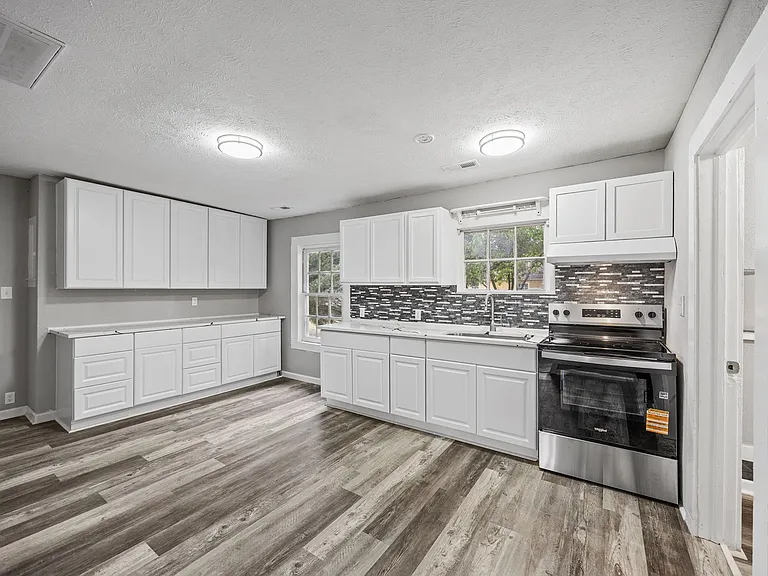 1601 Camden Rd — Photo 14
