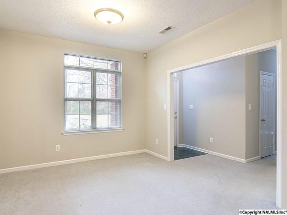 4th image of 108 N Interlaken Dr