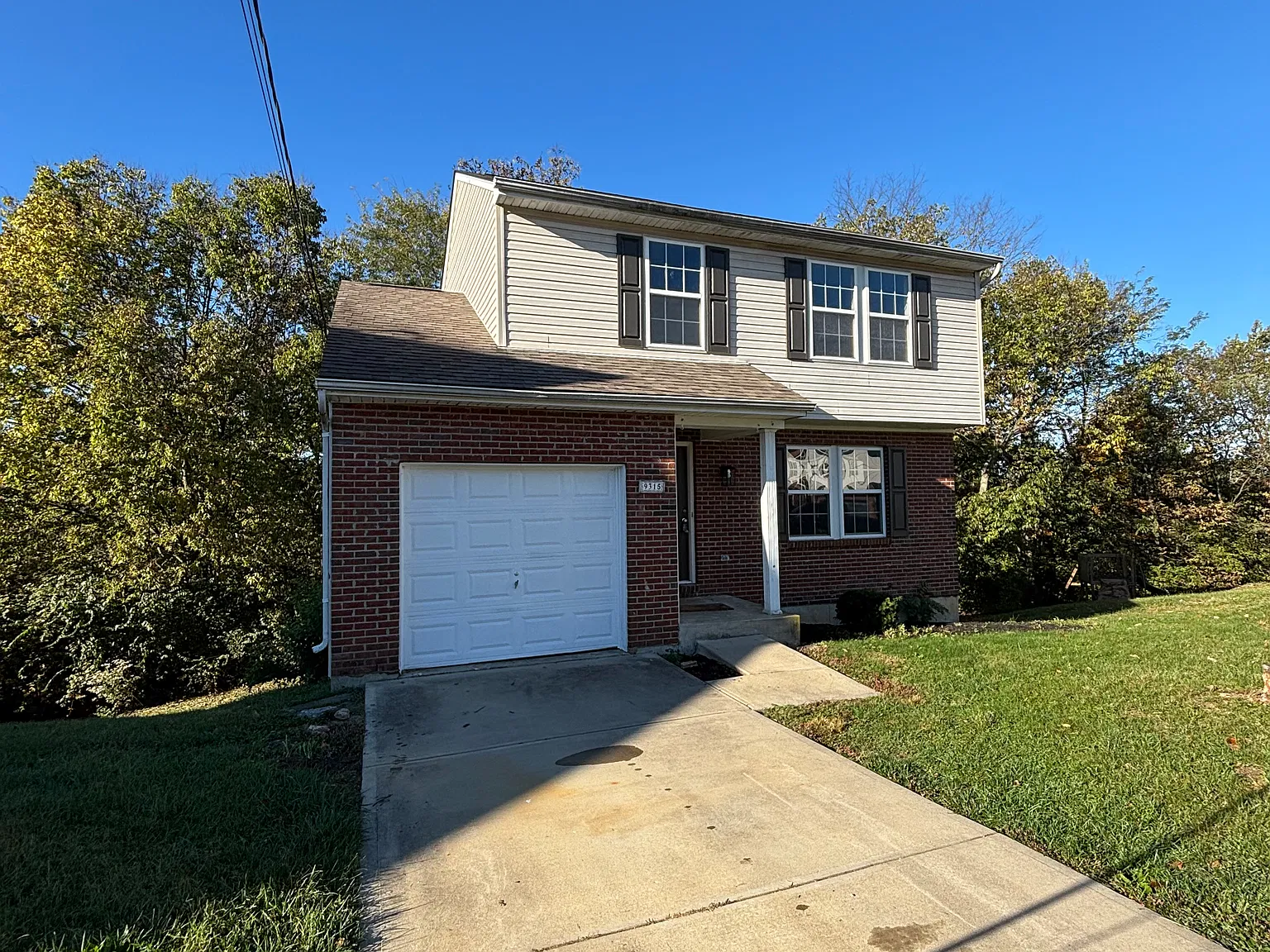 3 bed, 2.5 bath, 1254 sqft, $1,795 — Photo 2