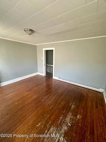 366 S River St — Photo 4