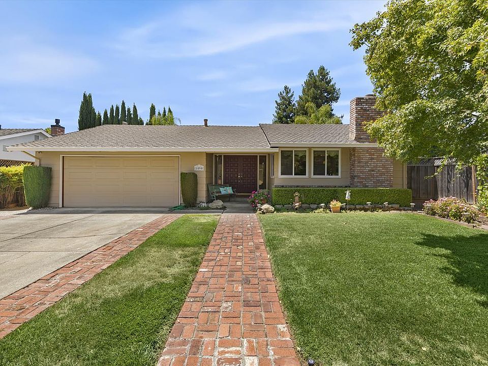 1st image of 1090 Ayer Dr