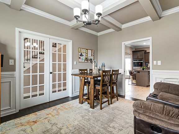 5th image of 867 Terraceside Cir