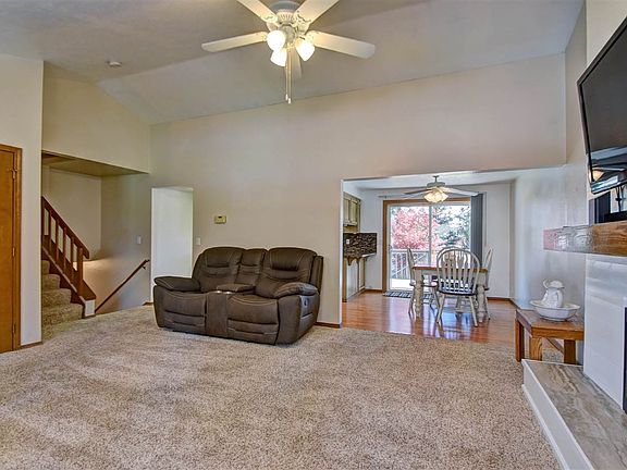 3rd image of 10624 N College Place Dr