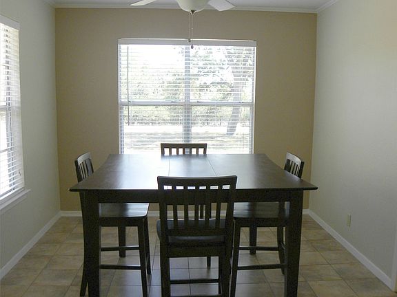 3rd image of 9761 Windwood Dr