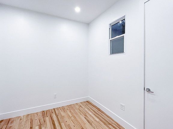 4th image of 228 W 18th St APT 41