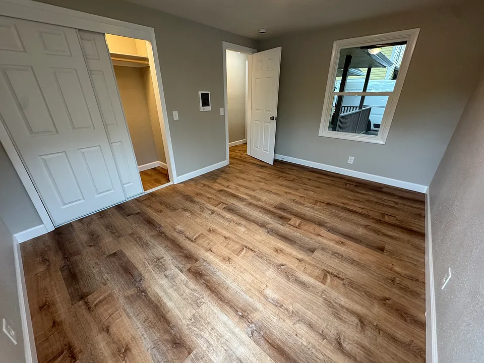125 NW 14th St #1