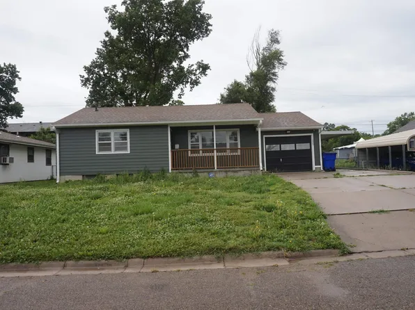 1025 Brown St, Junction City, KS 66441