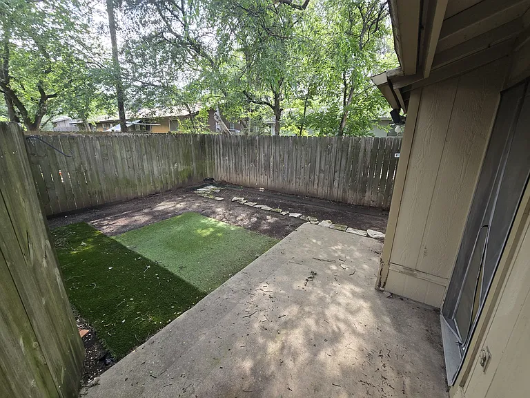 7102 Dan Jean Dr #B — Photo 11