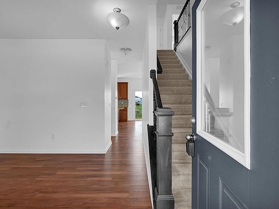 5th image of 8803 Cicada St