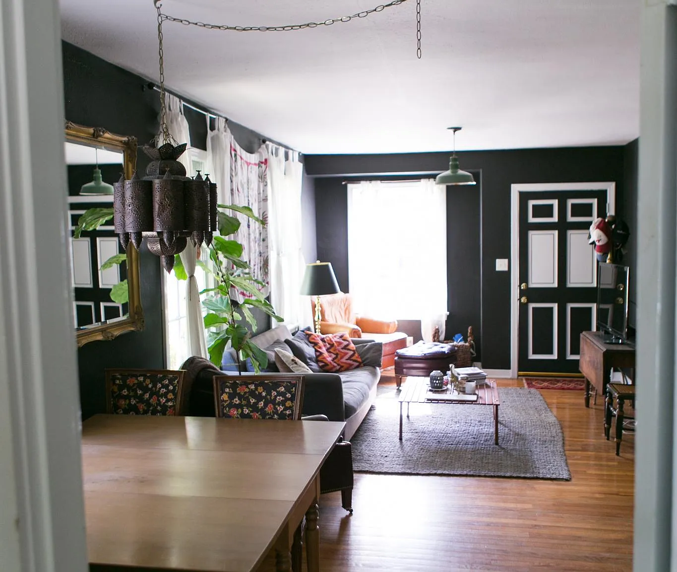 3 bed, 1064 sqft, $2,000 — Photo 2