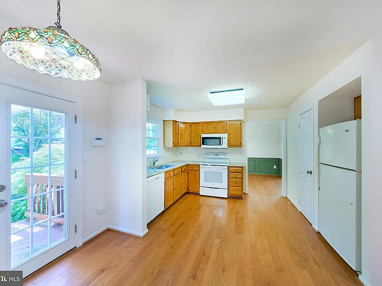 8508 Silverdale Rd — Photo 22