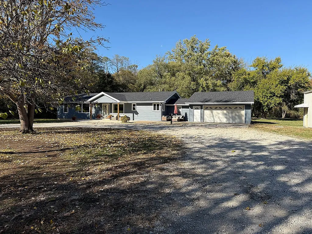 3290 Christy Ln photo 1