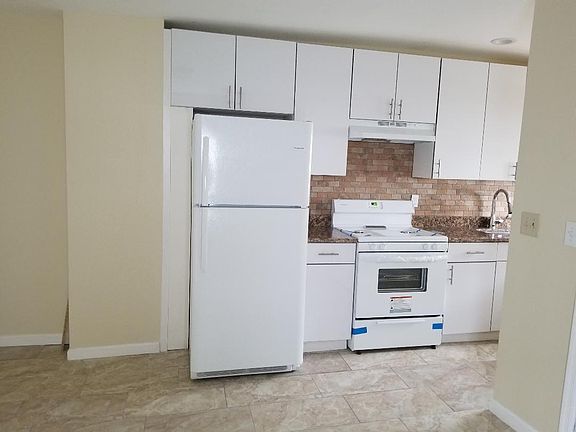 3rd image of 93 Church St