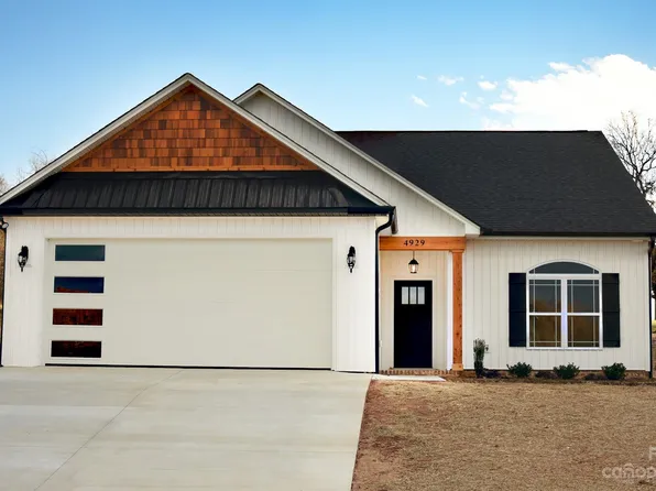 4929 Southview Dr, Hickory, NC 28602