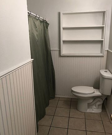 4th image of 210 Shropshire Dr