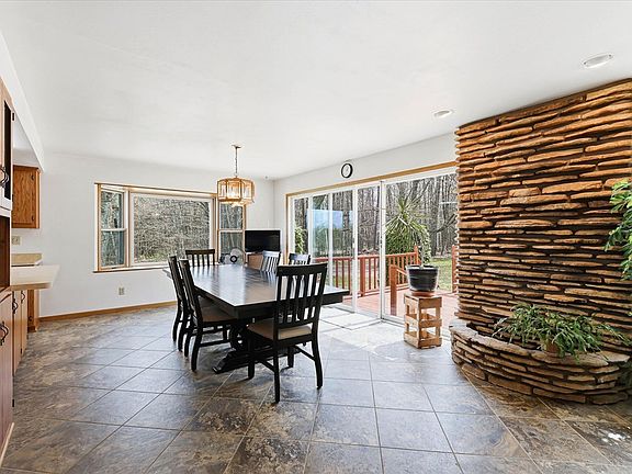 3rd image of 5585 Sunny Slope Rd