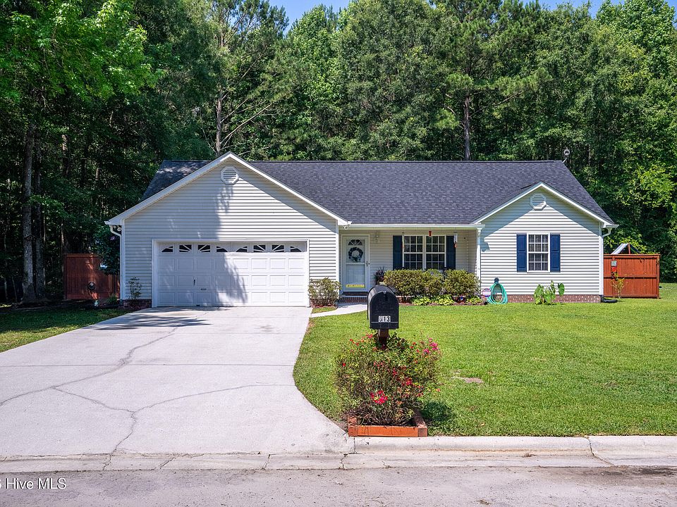 1st image of 613 Walnut Drive