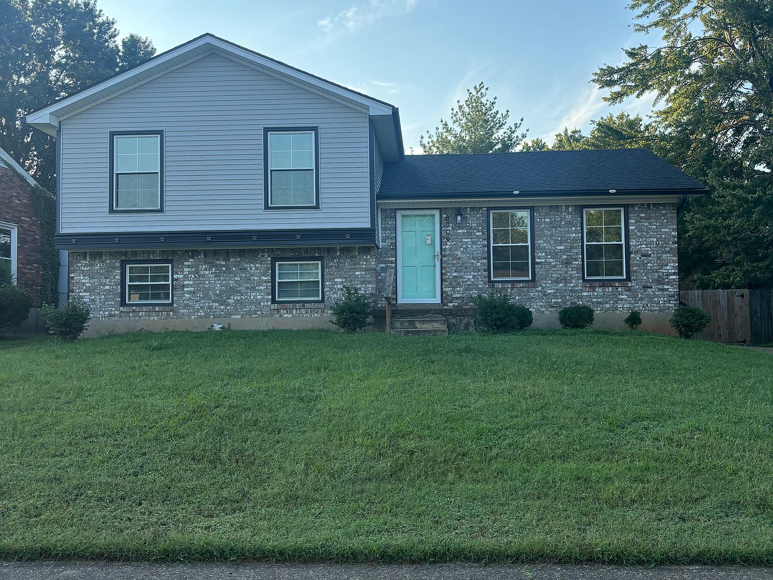 8709 Lantern Lite Pkwy, Louisville, KY 40220 | Zillow