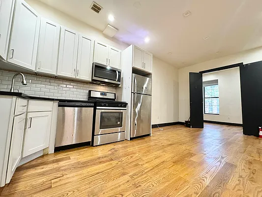 Rented by Pear NYC LLC | media 21